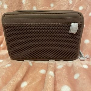 Dagne Dover Arlo Tech Organizer